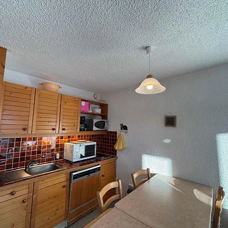 2 Pieces Aux Saisies Pour 5 Personnes, Terrasse Sud - Fr-1-293-407 Apartman